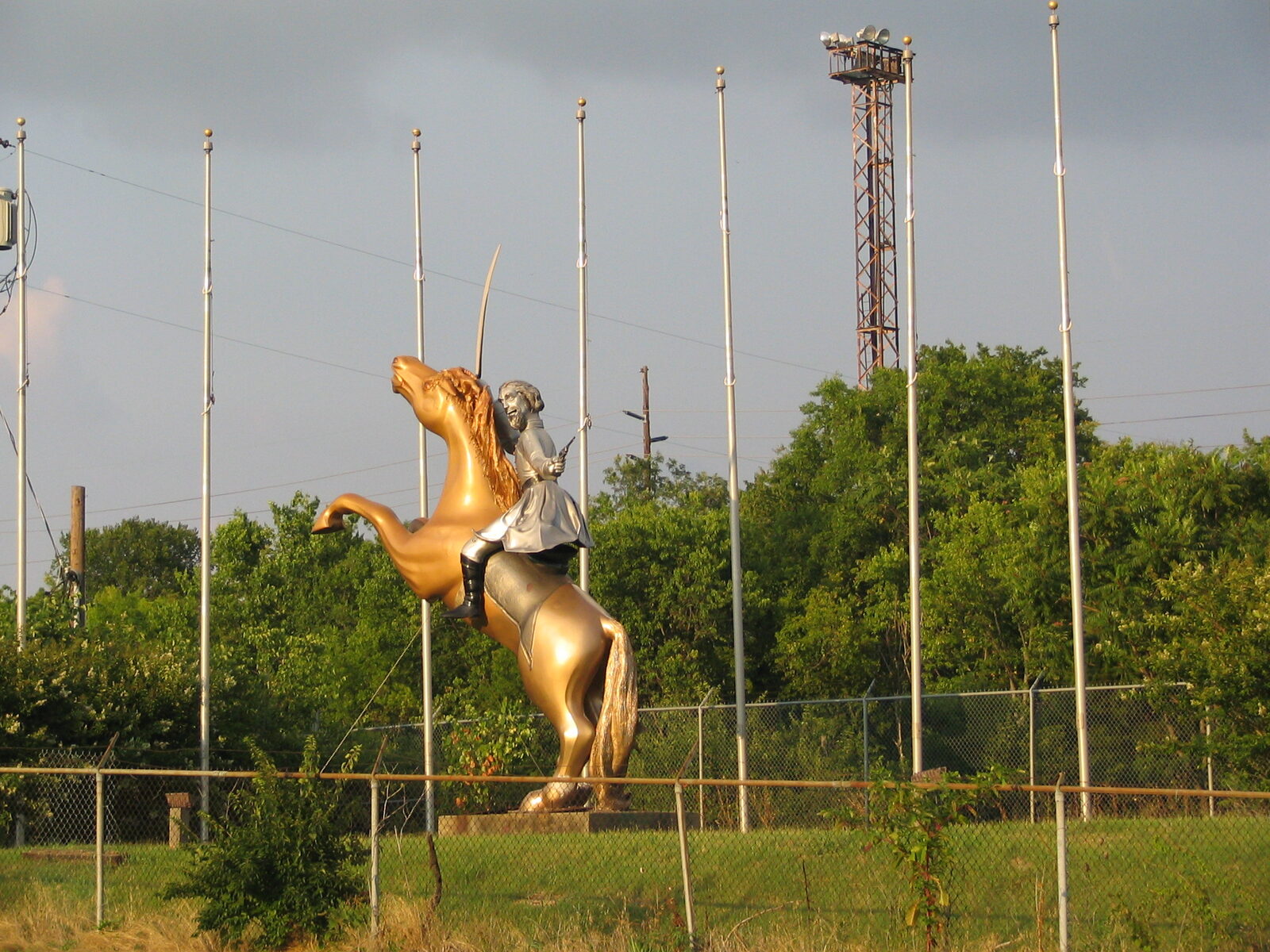 The Nathan Bedford Forrest statue alongside I-65 in Nashville, prior to removal